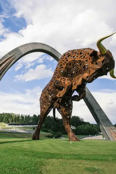 Carousel Slide Image of Der Stier von Spielberg