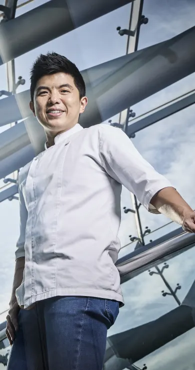 Carousel Slide Image of Thitid Tassanakajohn