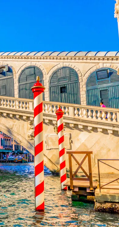 Carousel Slide Image of Venedig plant Preis-Hammer für Touristen