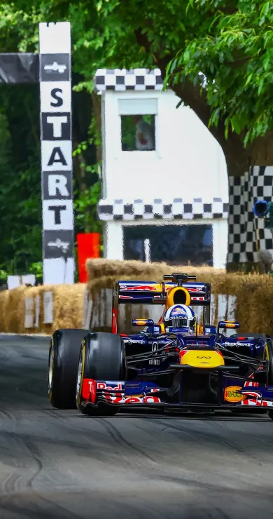 Carousel Slide Image of Goodwood 2026:  Motorsport-Action am Sonntag