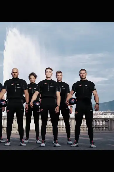 Carousel Slide Image of Das ist die Alinghi-Crew