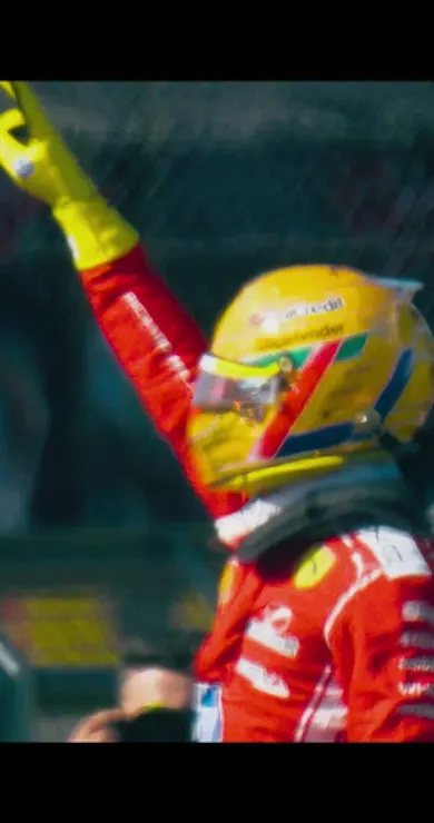 Carousel Slide Image of Fahren Hamilton und Leclerc um die WM?