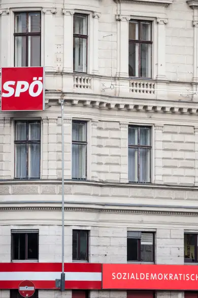 Carousel Slide Image of Länderchefs fordern Sitzung in SPÖ-Führungsstreit