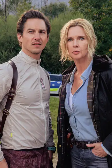 Carousel Slide Image of Veronica Ferres und ein gefährlicher Stunt