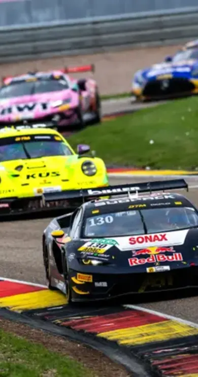 Carousel Slide Image of Umkämpfter Start am Sachsenring!