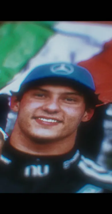 Carousel Slide Image of Italien im Zwiespalt: Ferrari oder Antonelli?