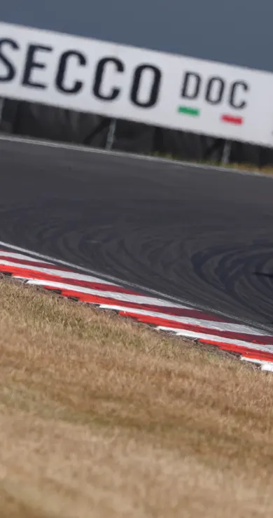 Carousel Slide Image of Magny-Cours: Rennen 2