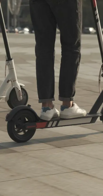 Carousel Slide Image of E-Scooter mit 129 km/h gestoppt