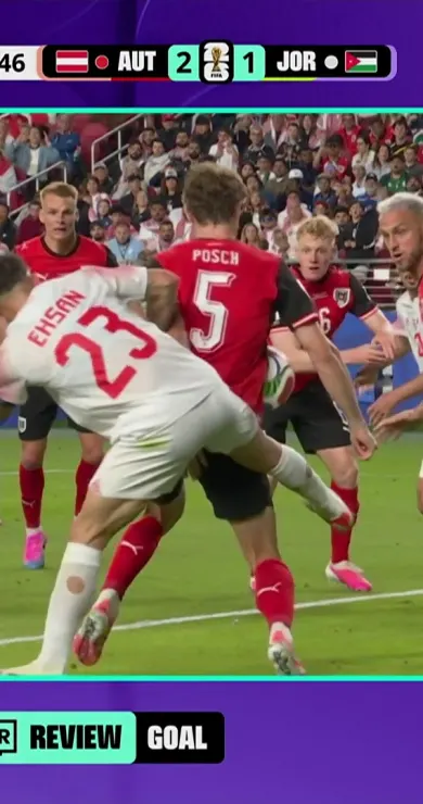 Carousel Slide Image of VAR nimmt Arnautovic-Tor zurück! | Minute 69