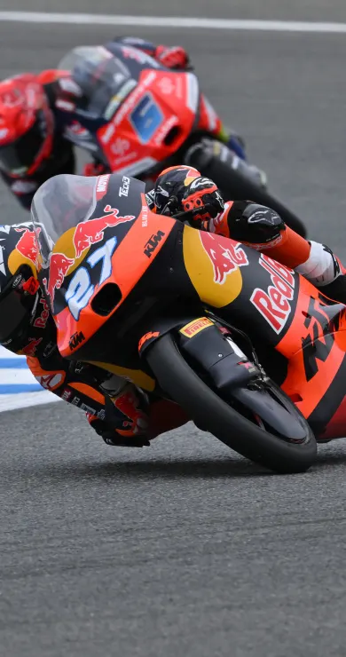 Carousel Slide Image of Jerez: Qualifying Moto3