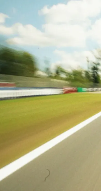 Carousel Slide Image of Laudas Monza-Check