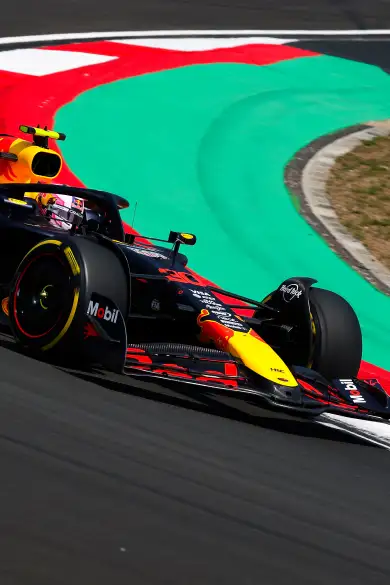 Carousel Slide Image of Formel 1: GP von Bahrain