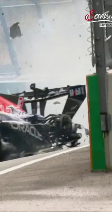 Carousel Slide Image of Verstappen fliegt früh ab