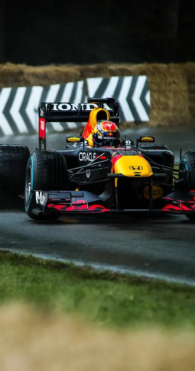 Carousel Slide Image of Goodwood 2026: Motorsport-Action am Freitag