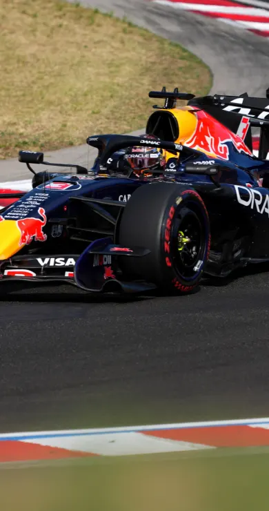 Carousel Slide Image of Monza: 1. Freies Training