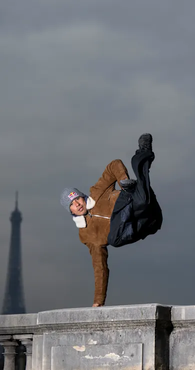 Carousel Slide Image of Victor Montalvo: Breaking the Loop