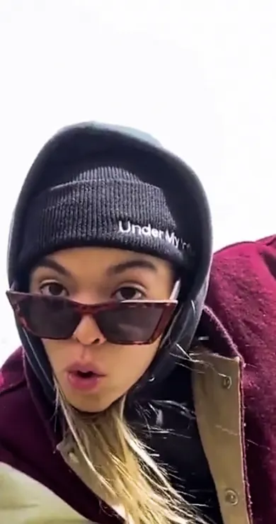 Carousel Slide Image of The Aces – Phone