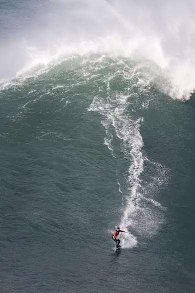 Carousel Slide Image of Nazaré reaches massive new heights