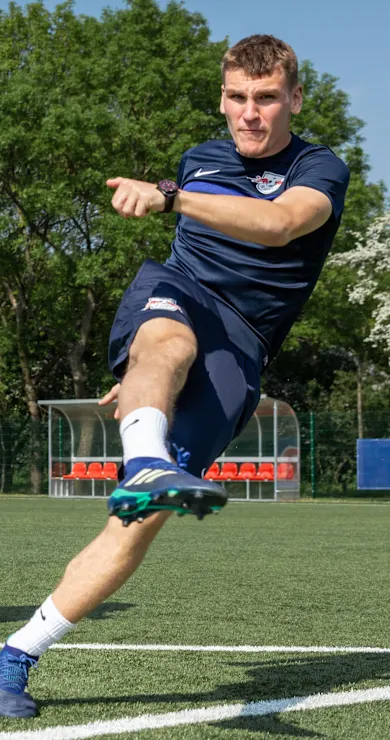 Carousel Slide Image of Too many distractions