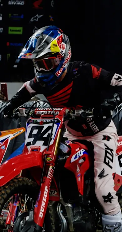 Carousel Slide Image of Supercross loves a rivalry