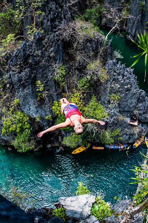 The fascination of cliff diving