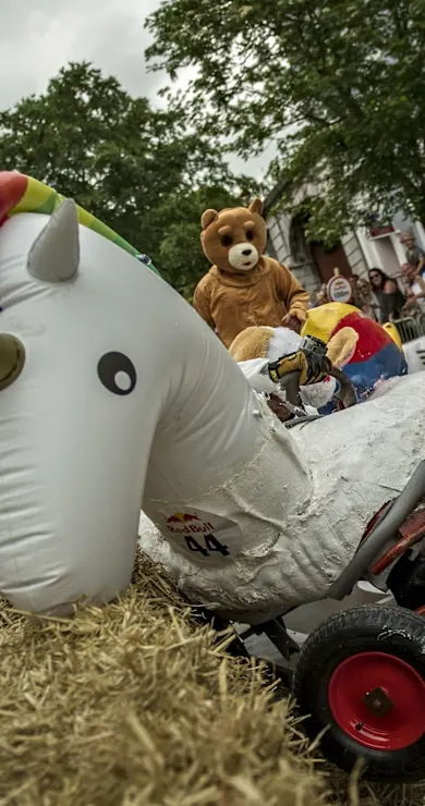 Carousel Slide Image of 2016's fan-favourite teams