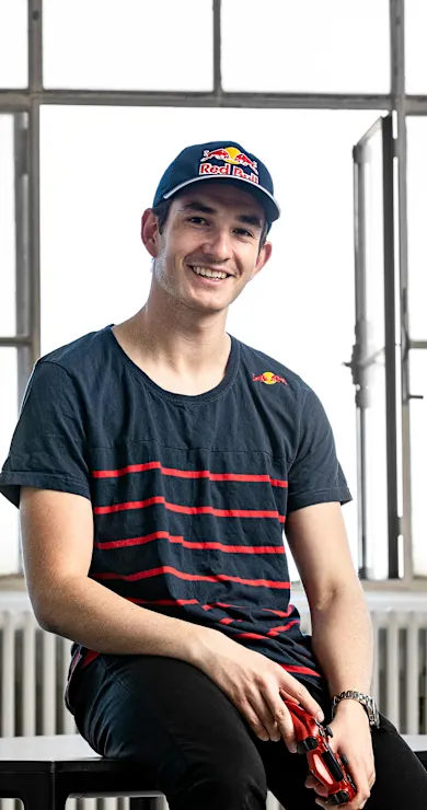 Carousel Slide Image of Agge on his footballing life