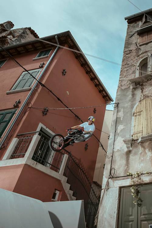 Creative BMX through the streets of Croatia