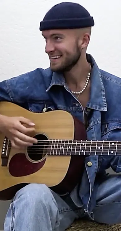 Carousel Slide Image of Gavin Haley – Glitter (BENEE cover)