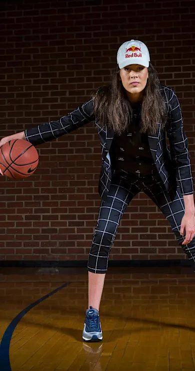 Carousel Slide Image of 第2話: ブレアナ・スチュワート