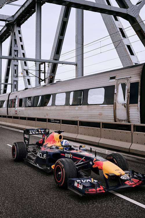 Coulthard takes Formula One to Scandinavia