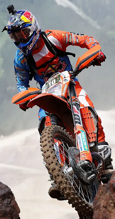 Carousel Slide Image of Main race