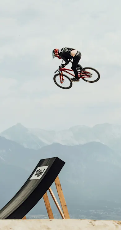 Carousel Slide Image of Finals (EN) – Innsbruck, Austria