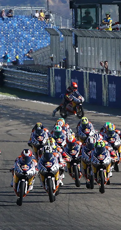 Carousel Slide Image of Red Bull Rookies Cup  2016 - Aragon #1 LIVE