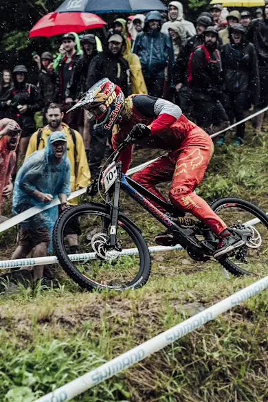 Carousel Slide Image of Men's DH finals, Mont-Sainte-Anne
