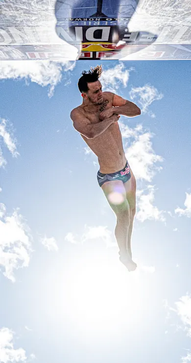 Carousel Slide Image of Red Bull Cliff Diving Oslo: Pogledaj finale