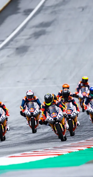 Carousel Slide Image of Spielberg round 1 – day 1