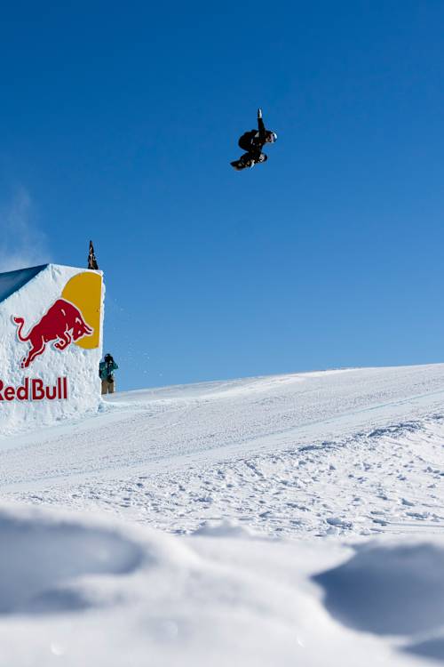 Snowboard Slopestyle presented by The Bomb Hole 