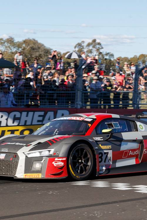 Bathurst 12 Hour main race