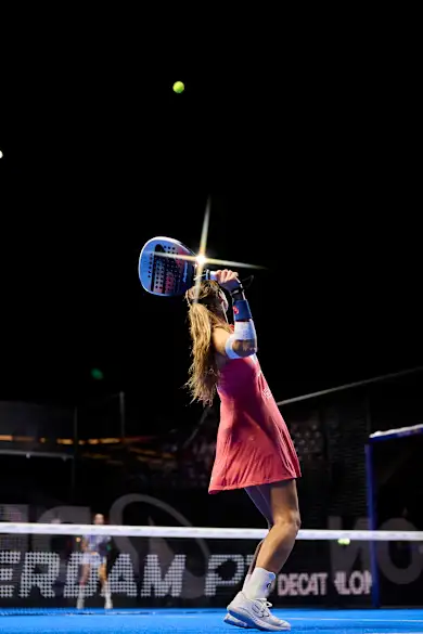 Carousel Slide Image of Quarter-finals Centre Court – Rotterdam
