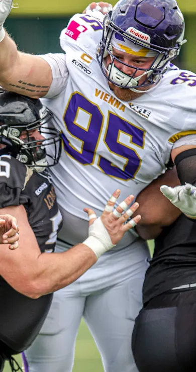 Carousel Slide Image of Firenze Red Lions at Vienna Vikings livestream