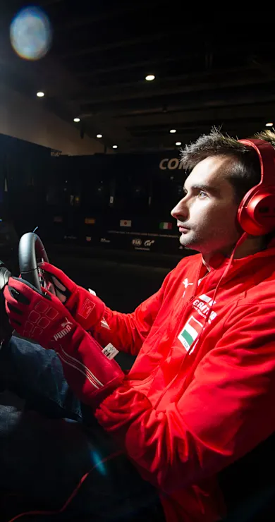 Carousel Slide Image of 日 1 (JP)