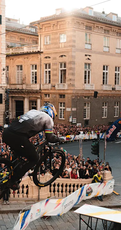 Carousel Slide Image of Red Bull Genova Cerro Abajo livestream