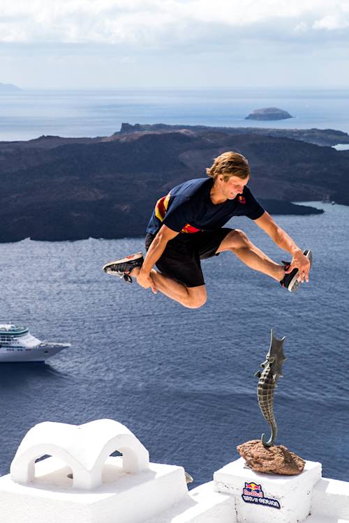 Freerunning in Santorini