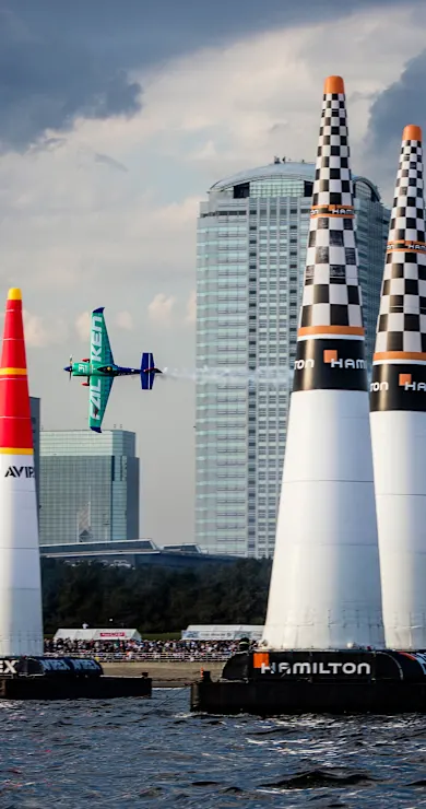 Carousel Slide Image of 2018 season preview