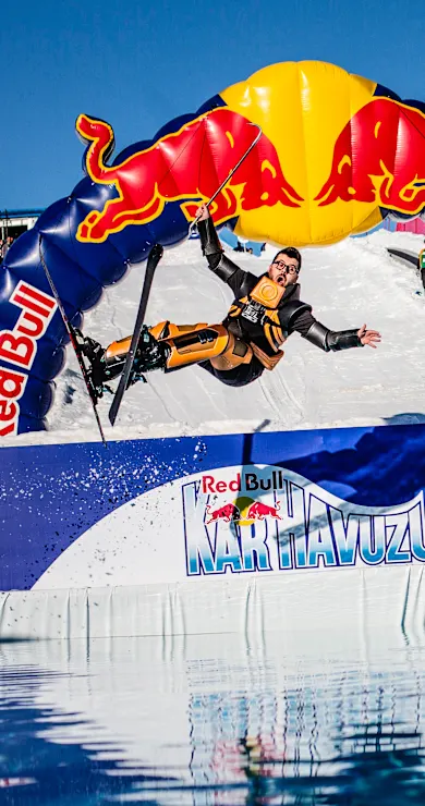 Carousel Slide Image of Red Bull Kar Havuzu