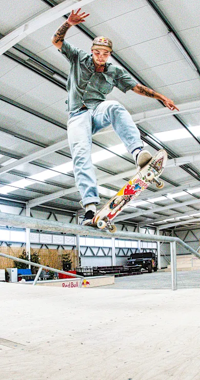 Carousel Slide Image of Mundo Gustavo