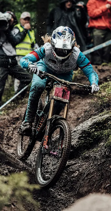 Carousel Slide Image of Women's winning DH run, La Bresse