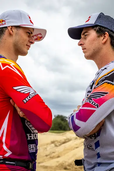 Carousel Slide Image of Jett vs Hunter challenge