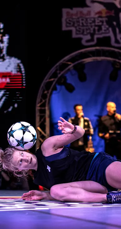 Carousel Slide Image of Women's final battle